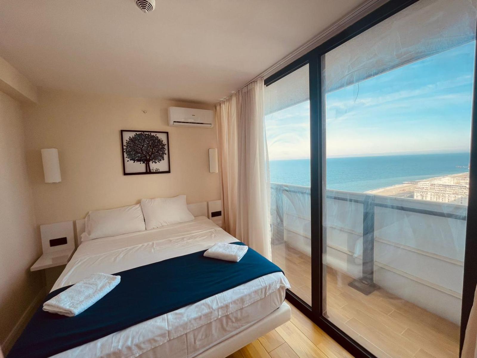 Suites Orbi City Aparthotel 巴统 外观 照片