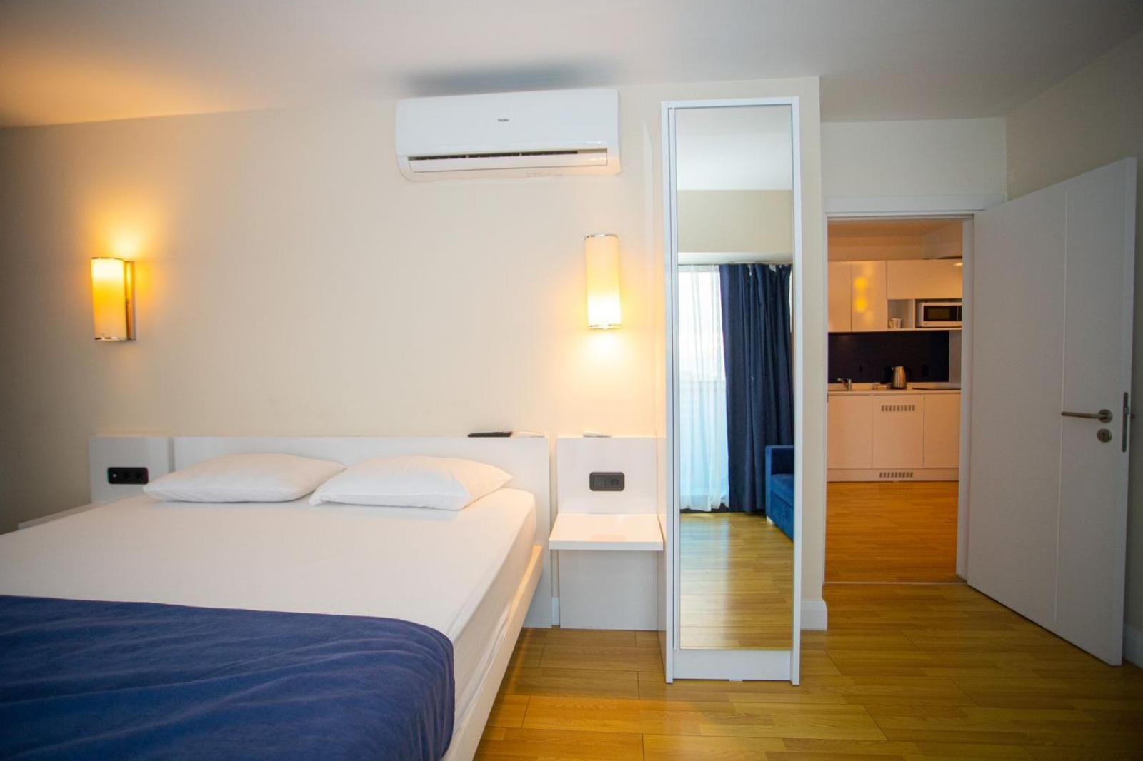 Suites Orbi City Aparthotel 巴统 外观 照片
