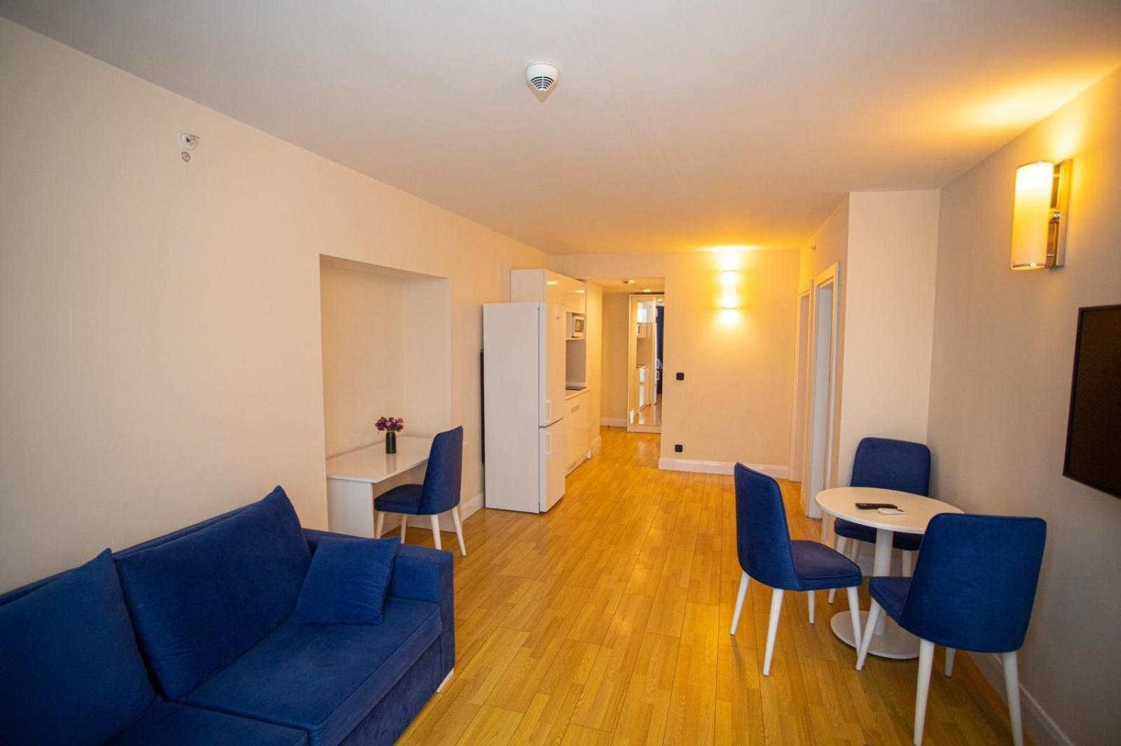Suites Orbi City Aparthotel 巴统 外观 照片