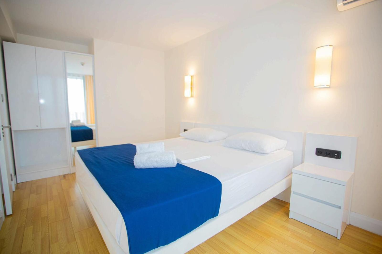 Suites Orbi City Aparthotel 巴统 外观 照片