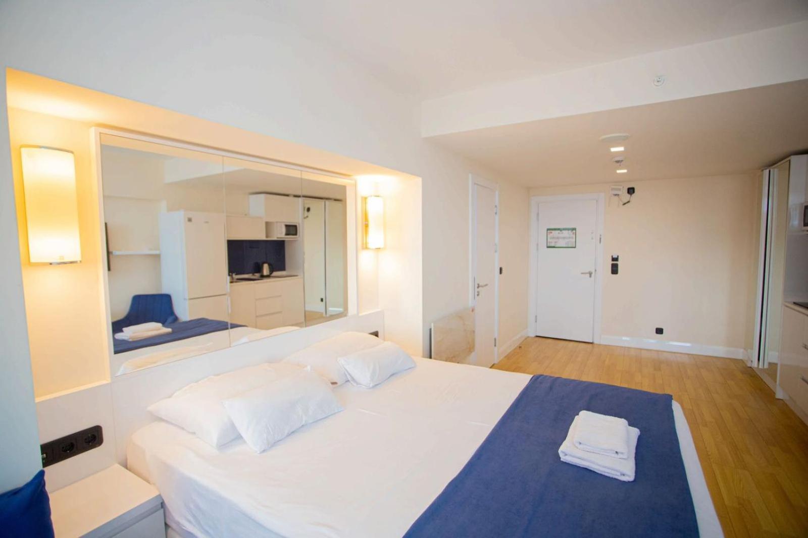 Suites Orbi City Aparthotel 巴统 外观 照片