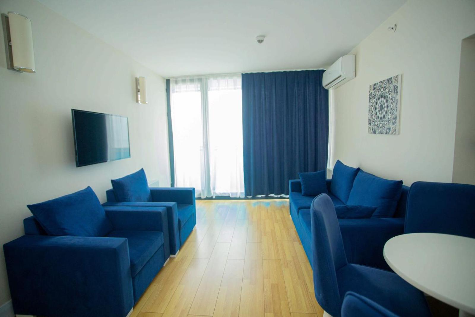 Suites Orbi City Aparthotel 巴统 外观 照片