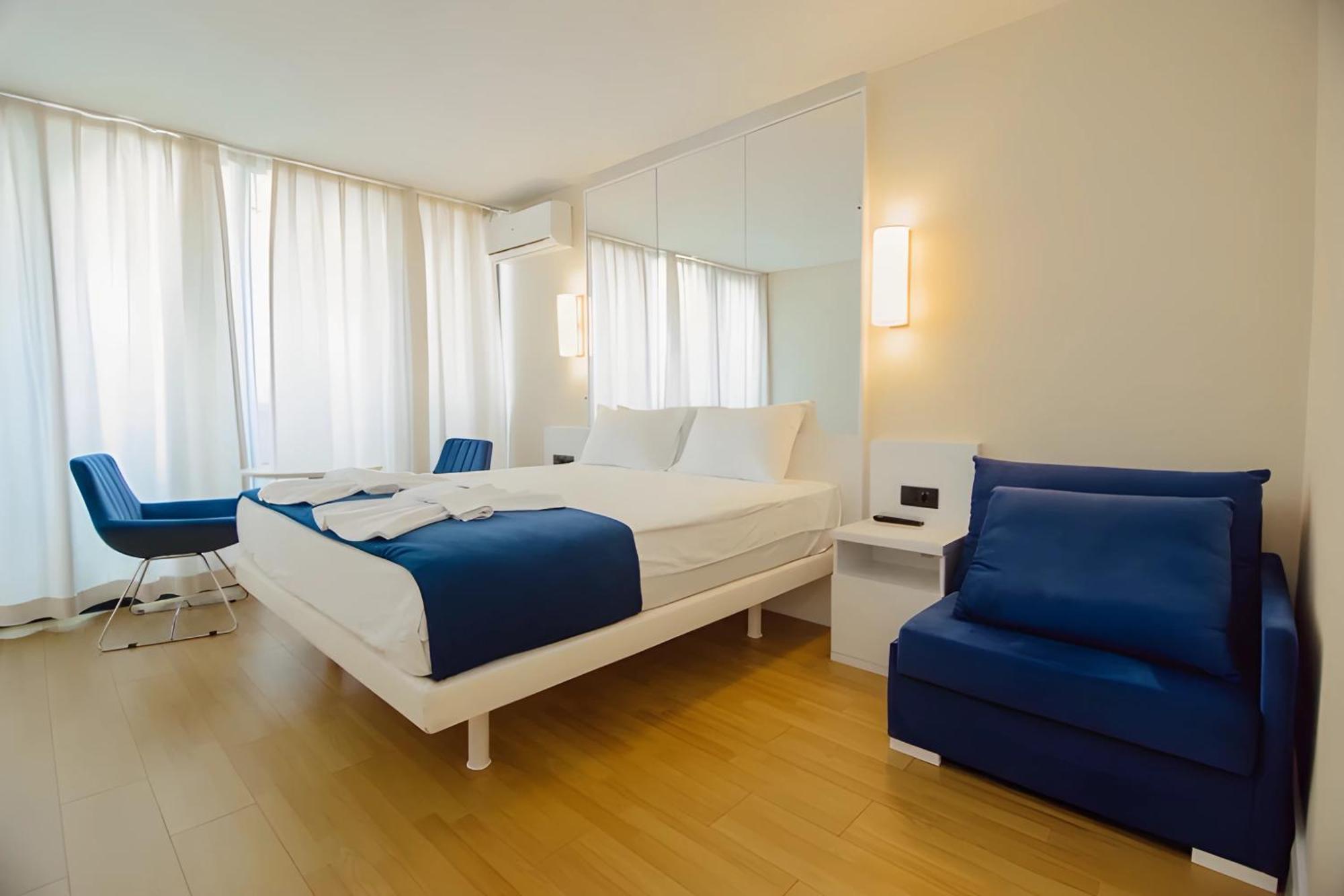 Suites Orbi City Aparthotel 巴统 外观 照片
